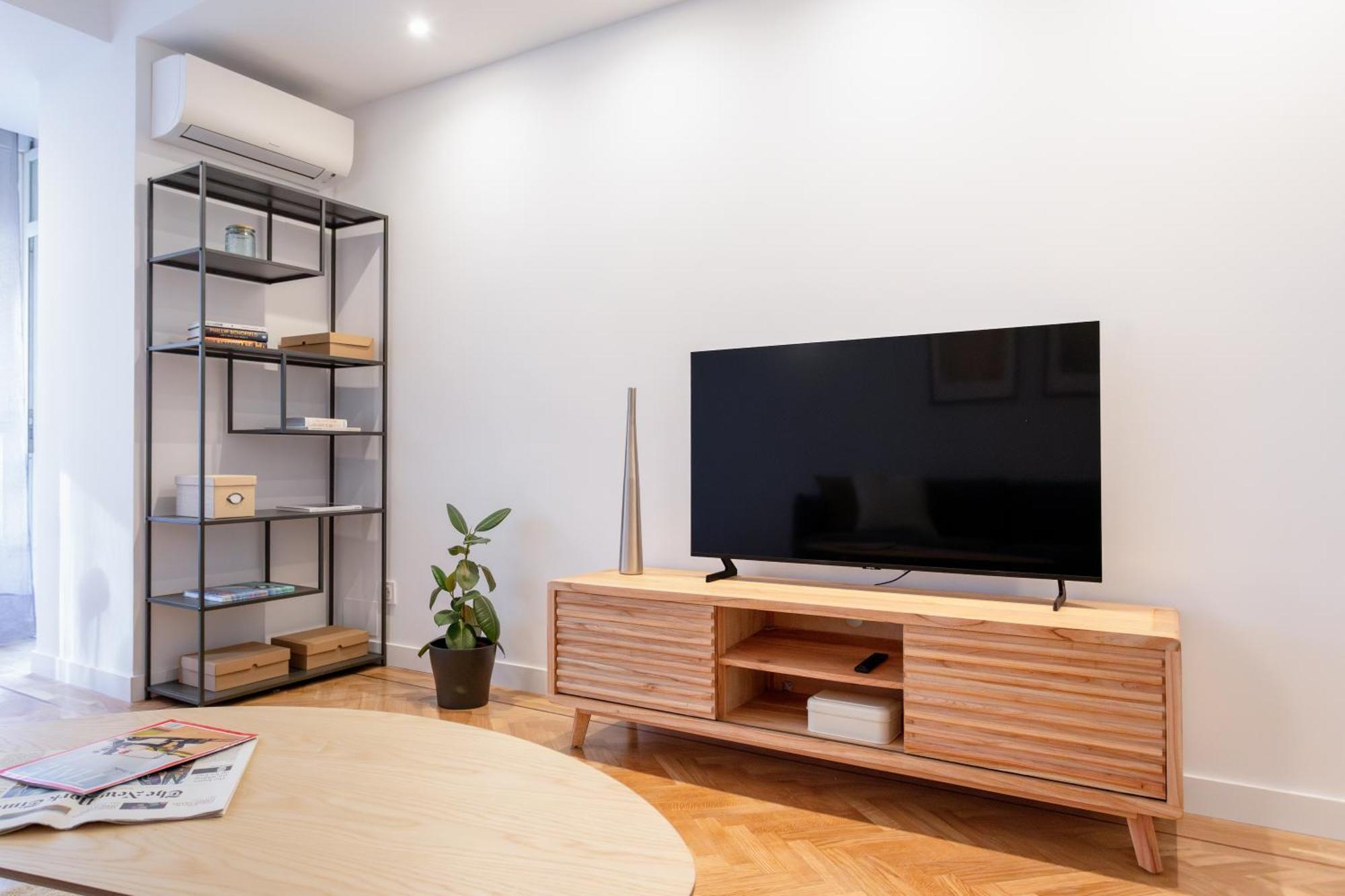 Apartamento Claraval - Con Despacho En Chamberi,