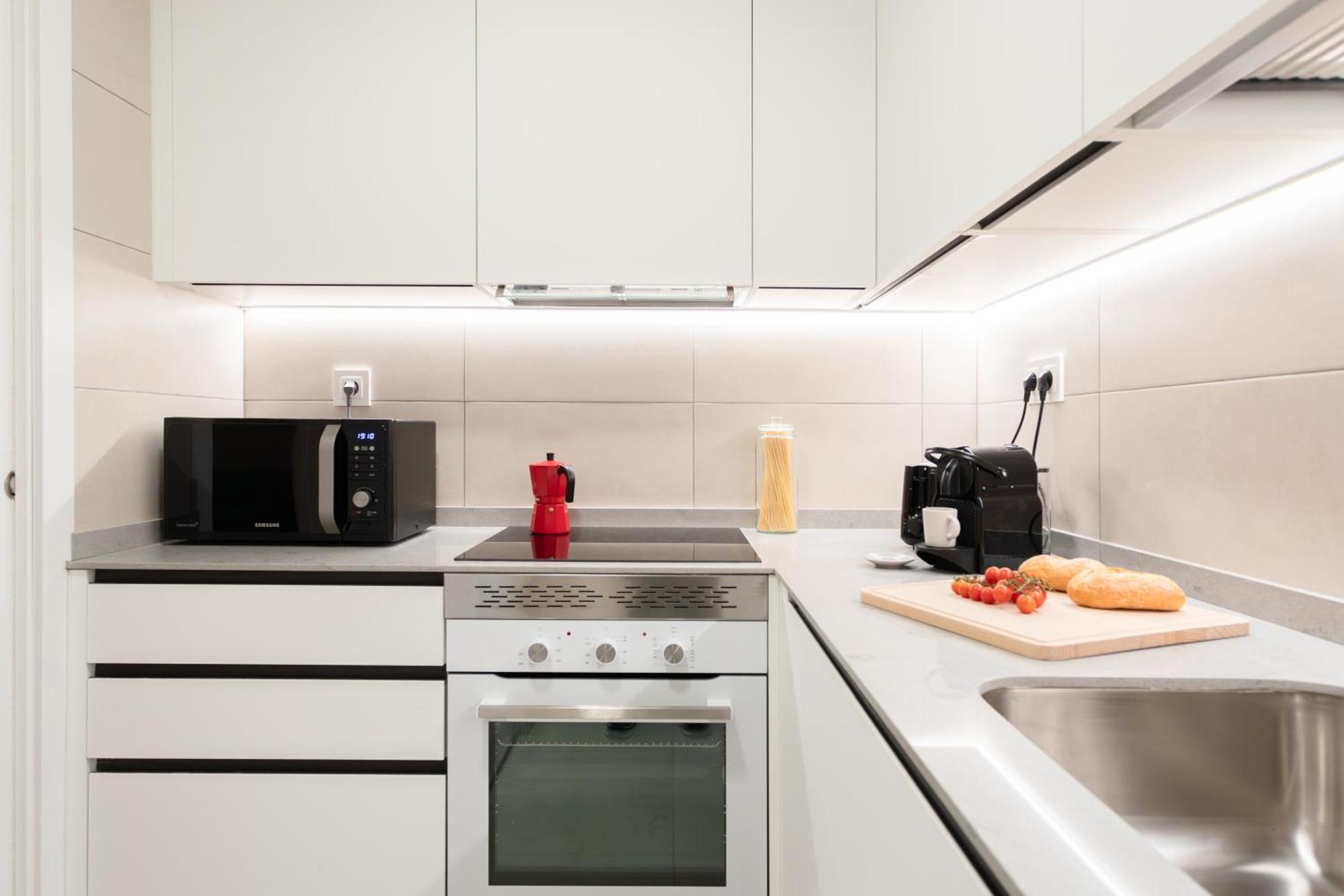 Apartamento Claraval - Con Despacho En Chamberi, Madrid